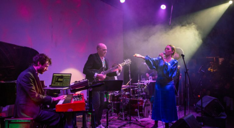 The Burning Cover Band - Quinn Artistes Entertainment UK.